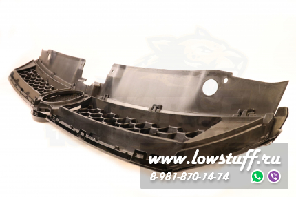 VW Jetta 6 2011-2014 GLI решетка радиатора черная глянцевая соты с хром полосами с отверстием для значка LOWSTUFF RGVWJ6GLIGLBLKWBCHS
