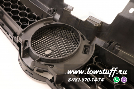 VW Jetta 6 2011-2014 GLI решетка радиатора черная глянцевая соты с хром полосами с отверстием для значка LOWSTUFF RGVWJ6GLIGLBLKWBCHS