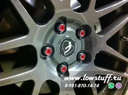 Спортивные колесные гайки Volk Racing Formula M12*1.5 c секретками красный центр комплект 20 штук