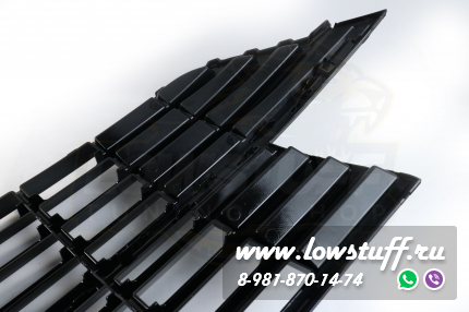 VW T6.1 Transporter, Caravelle, Multivan Решетка радиатора черная глянцевая тюнинг LOWSTUFF RGVWT61GLBLKWB