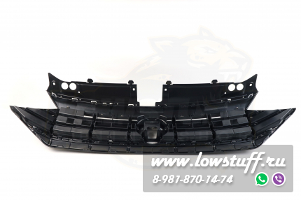 VW Jetta 7 2018-2021 решетка радиатора стандартная хром с черным с отверстием под значок LOWSTUFF RGVWJ7STGLBLKWBCHS