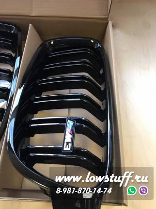 Решетки радиатора ноздри BMW F30 F31 горбатые сдвоенные черные глянцевые со значком M3