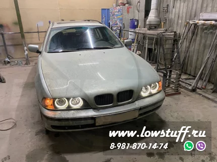 BMW E39 1995-2000 дорестайл фары c белыми ангельскими глазами прозрачное стекло белый поворотник LOWSTUFF HLBMWE39ANGYECLWHITE