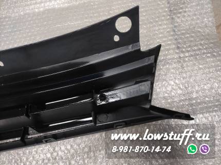 Решетка радиатора VW Golf 6 R20 look глянцевая черная KITT RGVWG6R20GLBL
