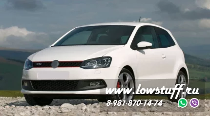 VW Polo 6R, Polo Sedan 2009 - 2015 решетка радиатора GTI черная глянцевая с красными полосами и отверстием для эмблемы LOWSTUFF RGVWPO6RGTILWBRS